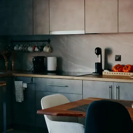 Mountain Aura - Stylish Escape Kamaritsa